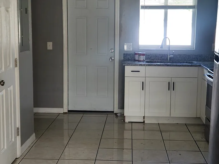 135 Gordon Ave S #135 — Photo 2