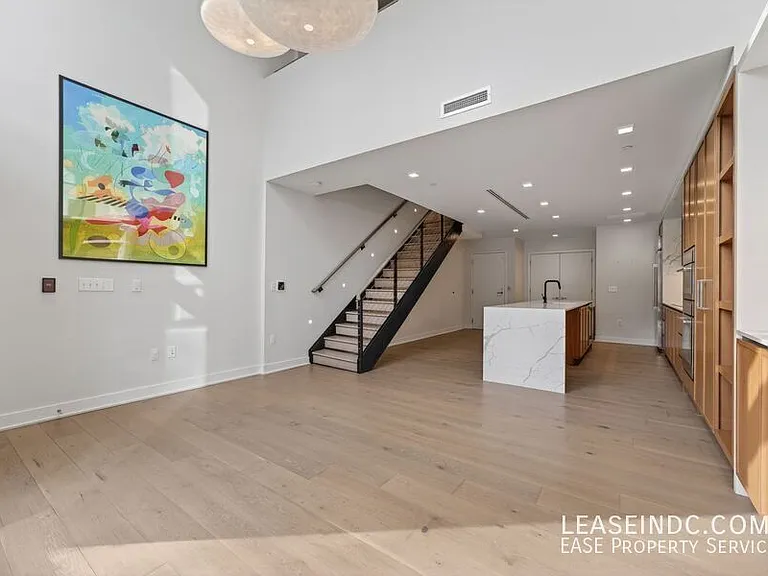 1332 8th St NW — Photo 3