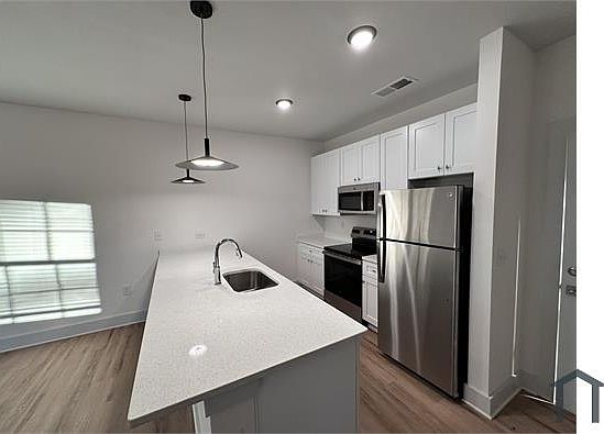 1st image of 3511 Markland Dr