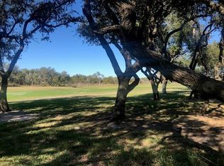 103 Royal Oaks Dr, Rockport, TX 78382