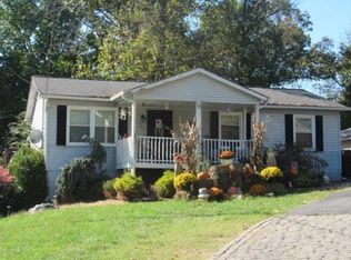 165 Village Ln, Gray, TN 37615