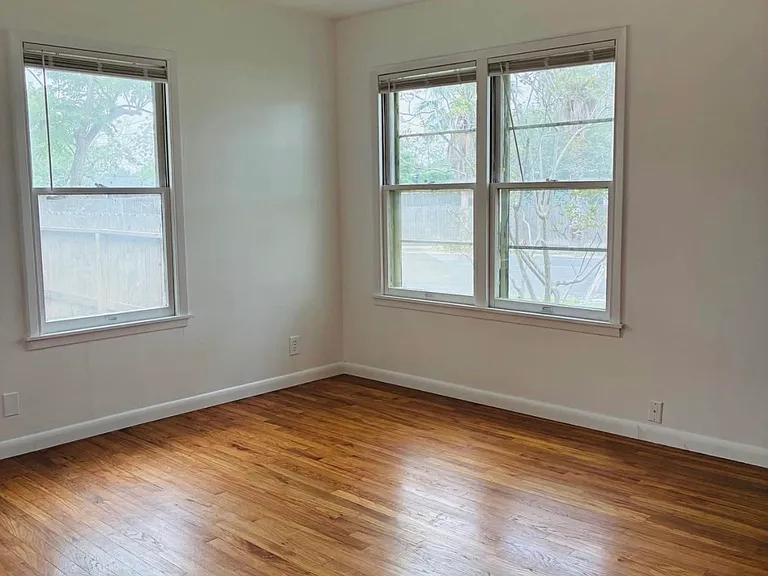 1114 Belmeade Dr — Photo 5