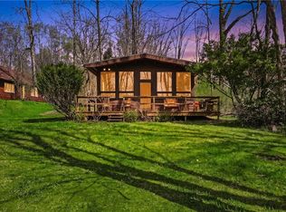 153 Breastview Dr, Friedens, PA 15541