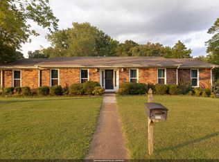 222 Roxie Dr, Florence, AL 35633