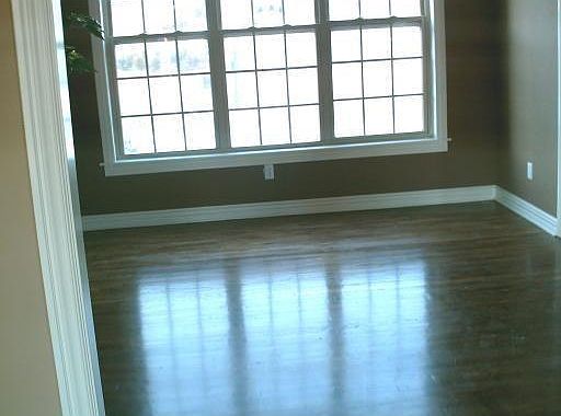 2nd image of 715 SW Sterling Pl