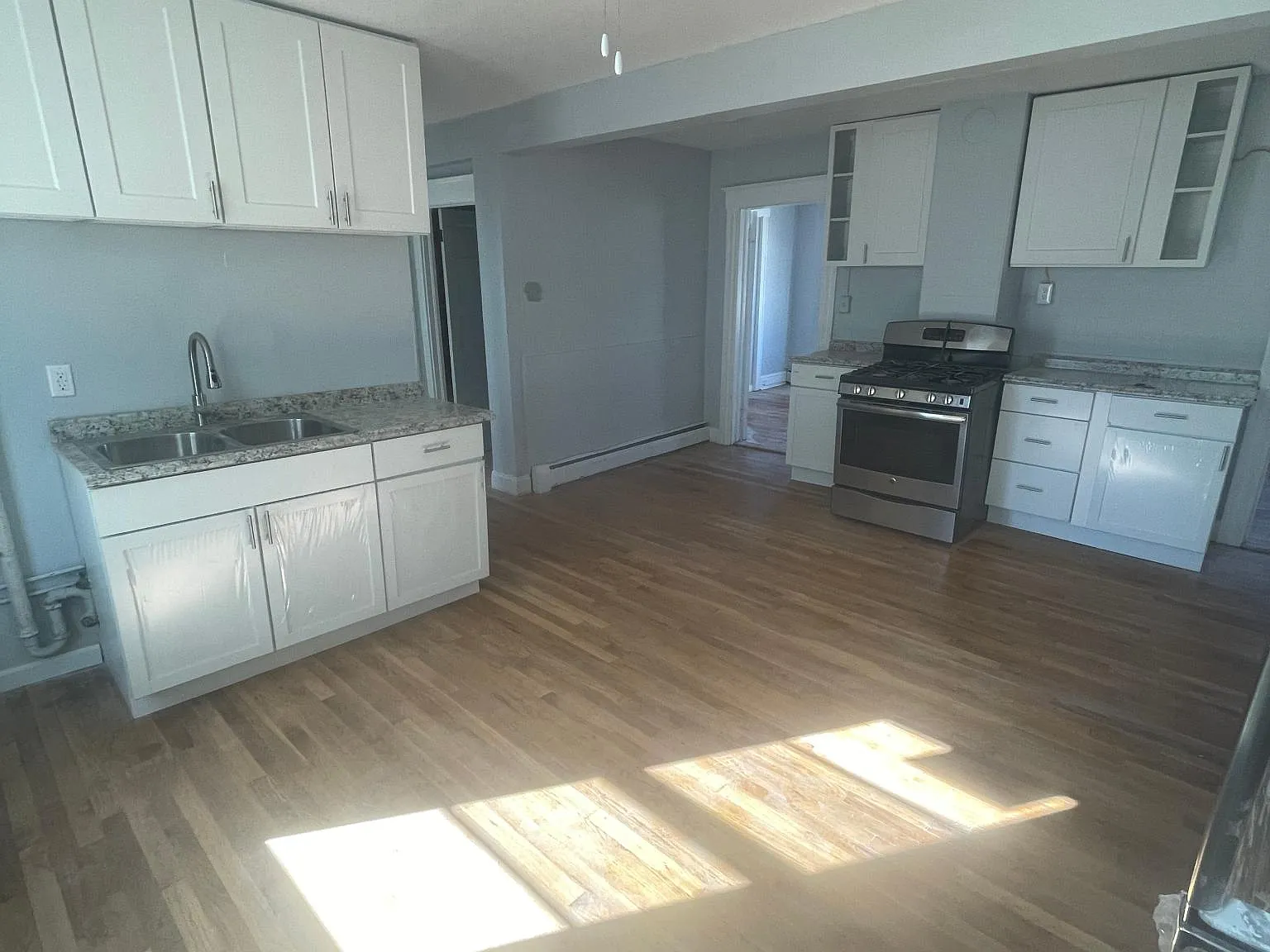 14 Allen St — Photo 2