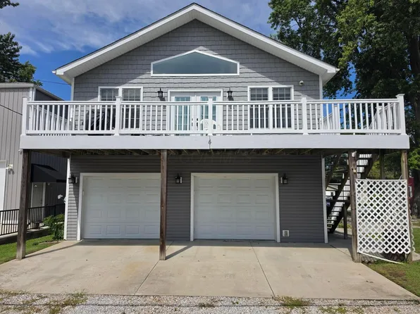 4 Rosebraugh Cir E, Buckeye Lake, OH 43008