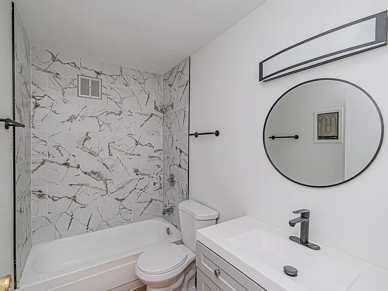 22508 Regency Dr #2 — Photo 4