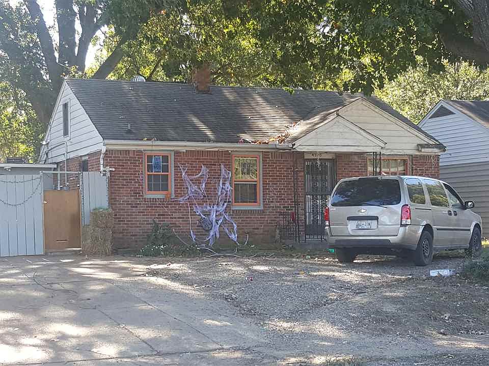 2nd image of 4585 Macon Rd