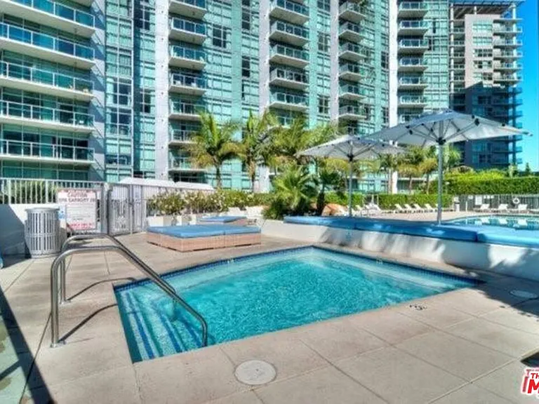 13700 Marina Pointe Dr #1114 — Photo 14