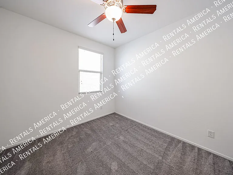 5211 W Leodra Ln — Photo 10