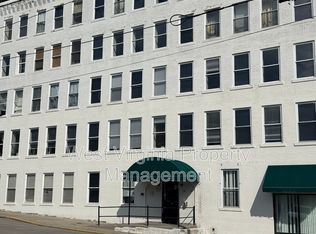104 N 8th St APT 302, Princeton, WV 24740