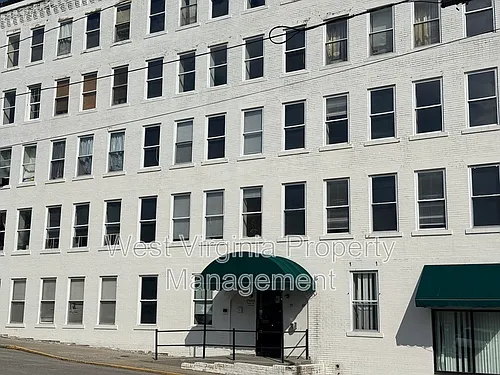 104 N 8th St Photo 1