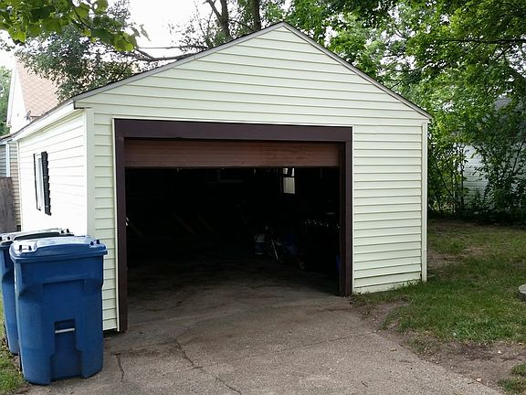 4th image of 1967 Kamp Ave SW