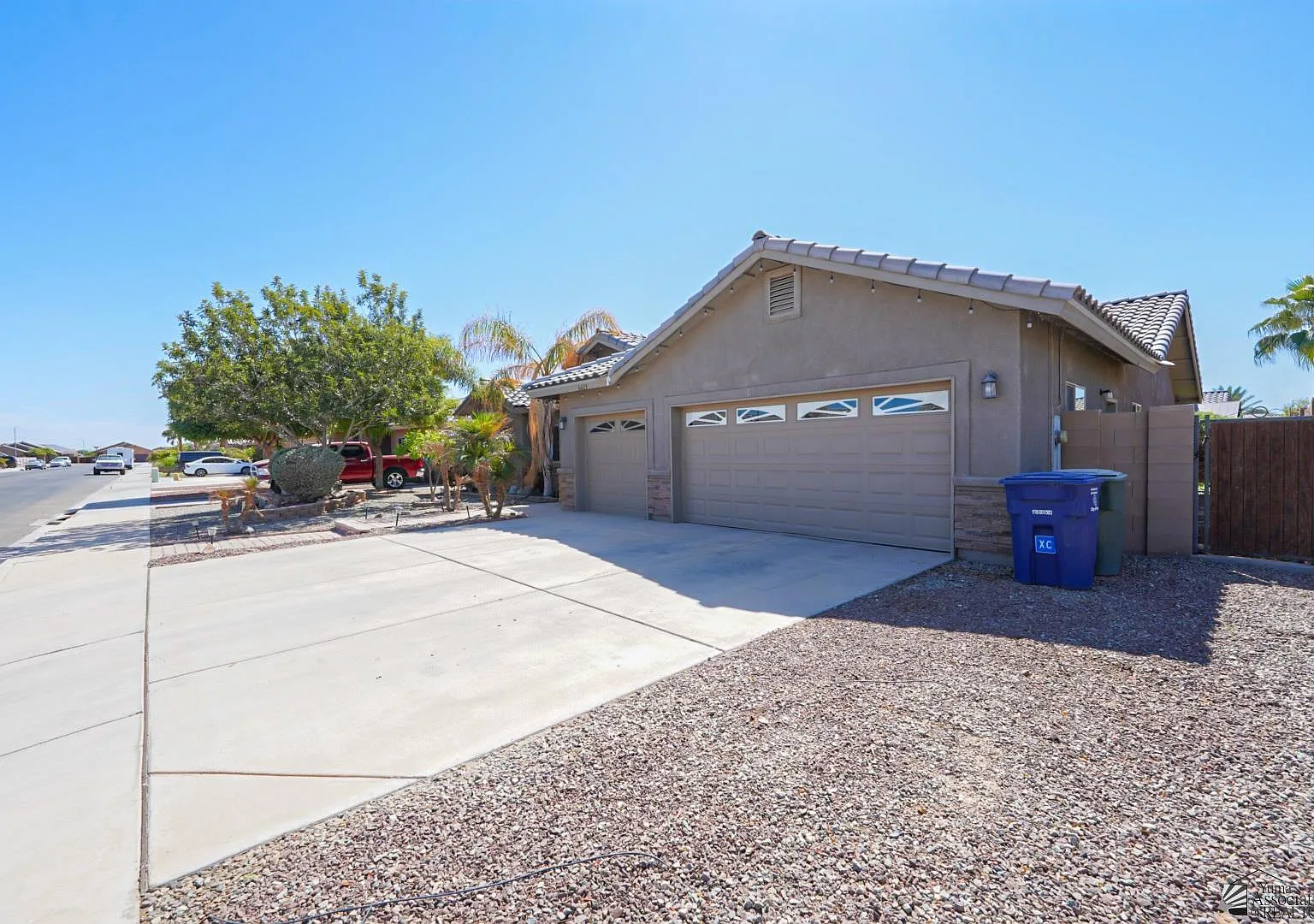 4 bed, 3.0 bath, 2116 sqft, $2,800 — Photo 4