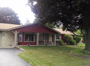 W226N3968 Country Ln, Pewaukee, WI 53072