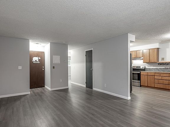 2nd image of 3121 W Hood Ave APT D106