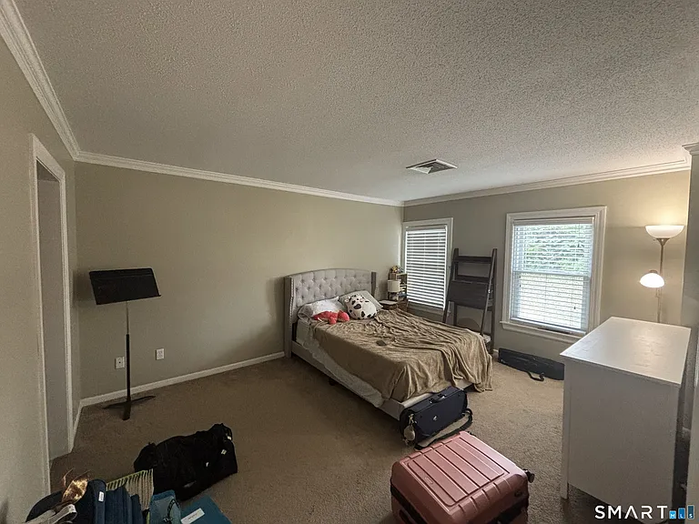 15 Highland St #202 — Photo 8