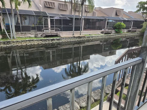 12399 NW 11th St, Pembroke Pines, FL 33026