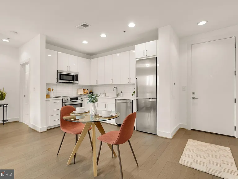 1500 Pennsylvania Ave SE #305 — Photo 12