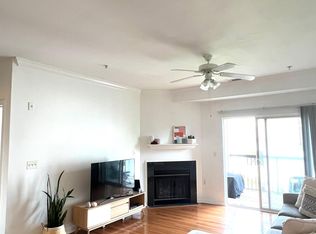 11345 Aristotle Dr APT 411, Fairfax, VA 22030