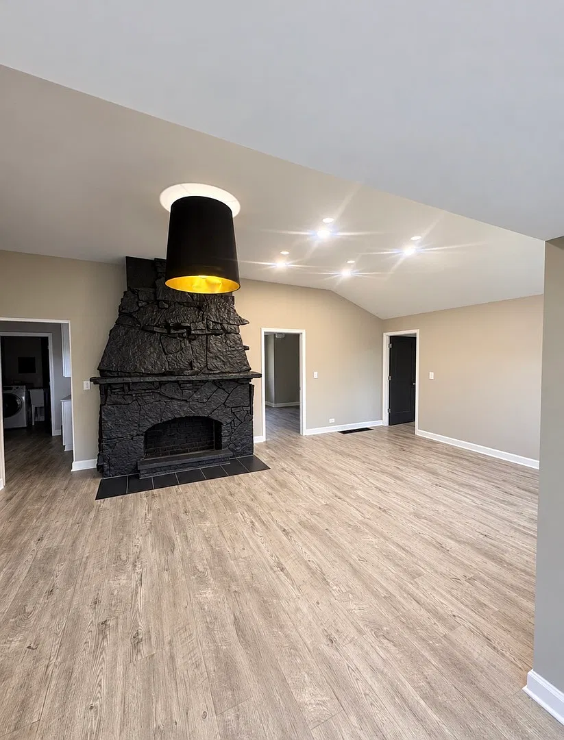 4 bed, 1800 sqft, $3,400 — Photo 1