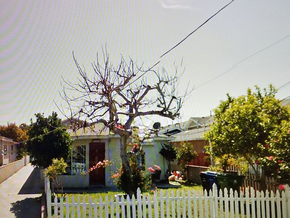 1st image of 1652 W 220th St