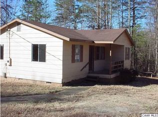 112 Dunkums Ct, New Canton, VA 23123