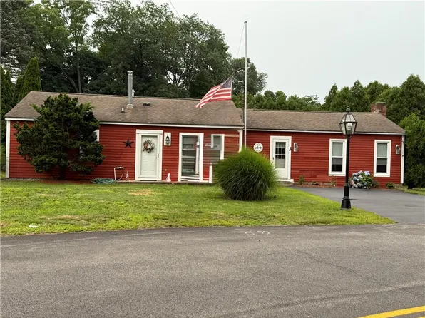 3 Douglas Cir, Smithfield, RI 02828