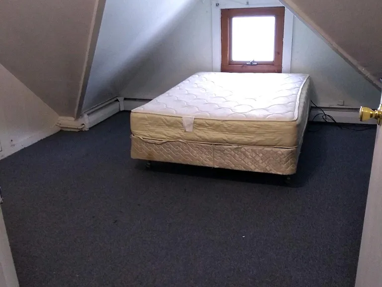 116 Ferris Pl — Photo 8