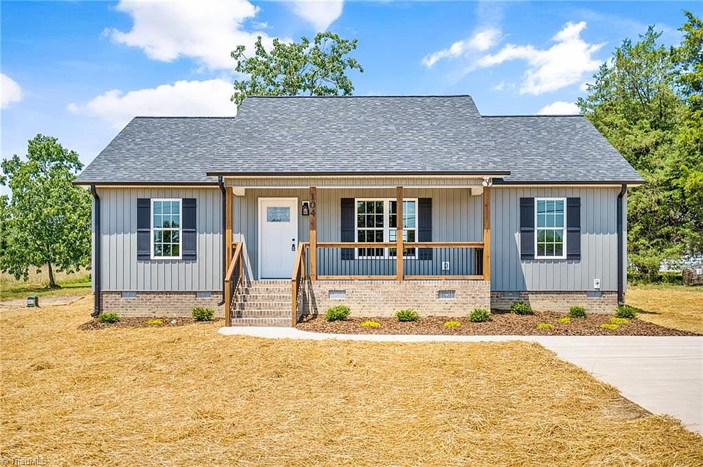 104 Harmon Dr, Thomasville, NC 27360 Zillow