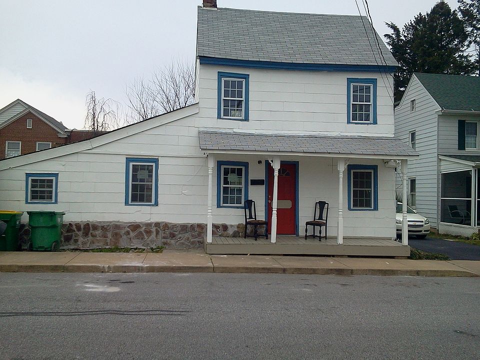 2nd image of 100 E Main St