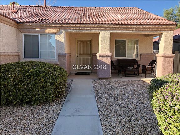 5th image of 622 Blossom Berry Ct