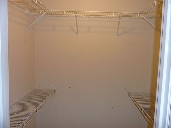 5th image of 3200 Karen Ct