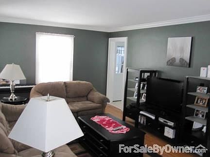 Spacious Living Room