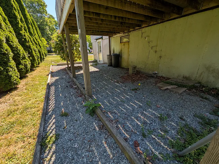 118 Center Ave — Photo 13
