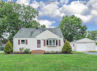 208 Elm Dr, Neptune, NJ 07753
