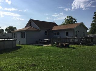 112 Dairy St, Alhambra, IL 62001