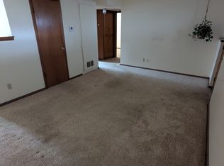 741 Guernsey Dr #2, Salina, KS 67401