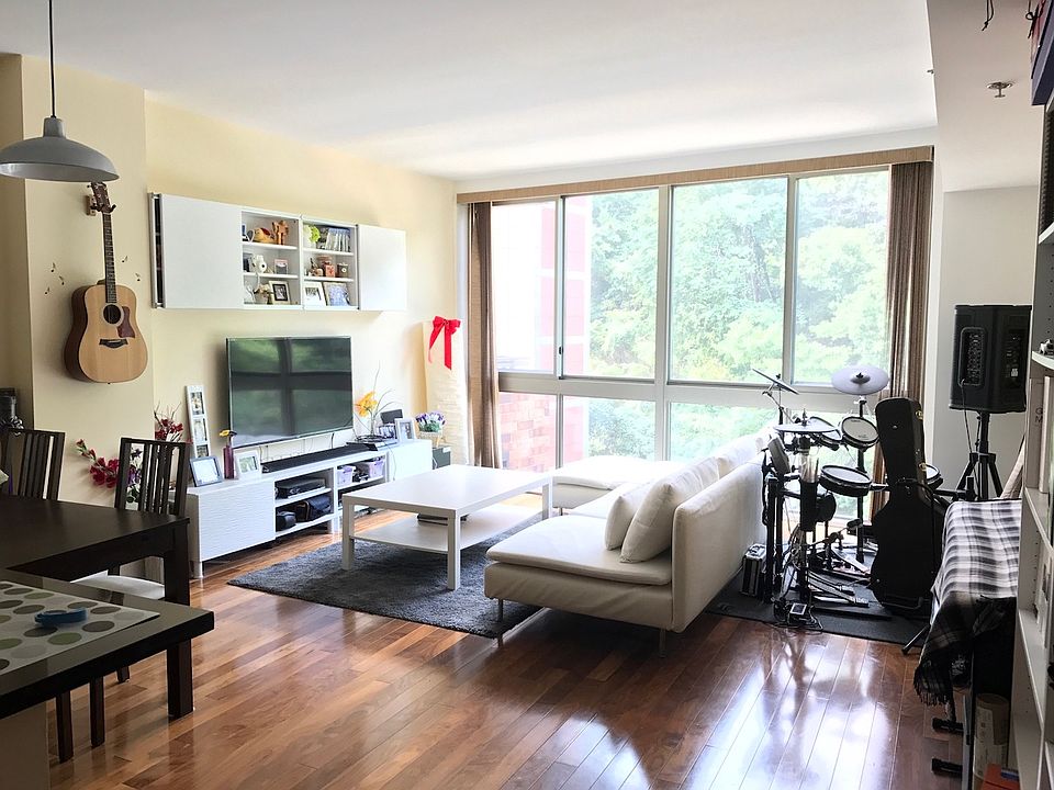 1st image of 800 Jackson St APT 613