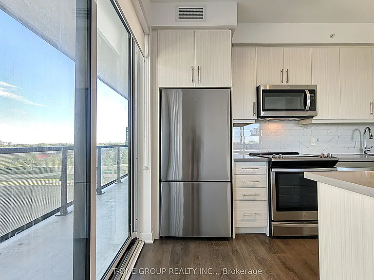 85 Oneida Cres #514 — Photo 5