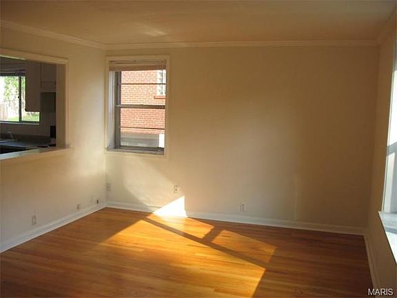 5th image of 810 Francis Pl APT 1S