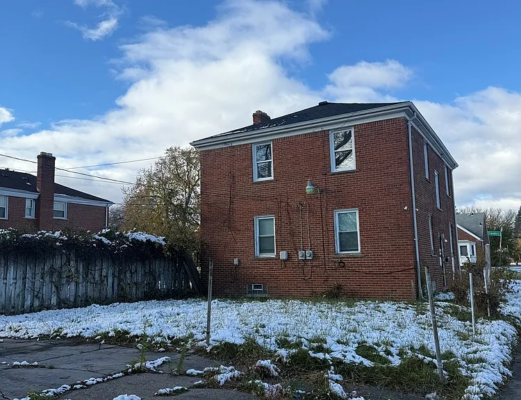 11584 Flanders St — Photo 14