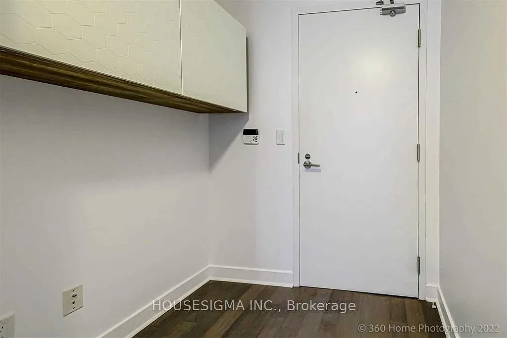 58 Orchard View Blvd — Photo 4