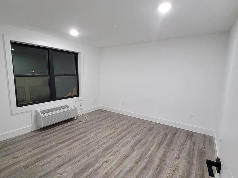 242 Spring St #2 — Photo 43