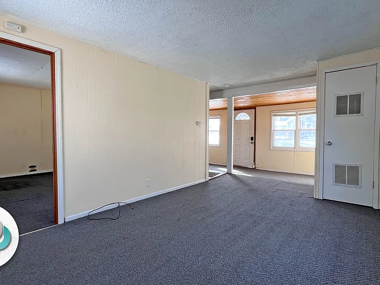 1535 S Wilson Ave — Photo 5