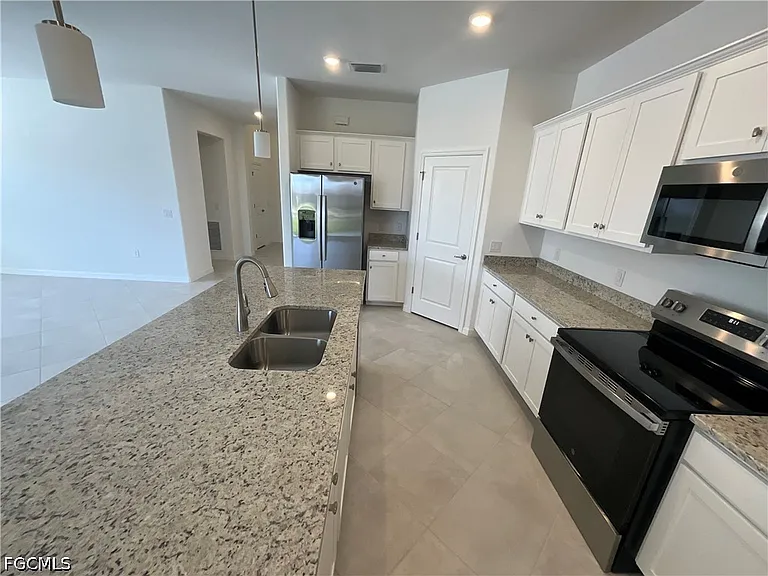 14570 Palamos Cir — Photo 7