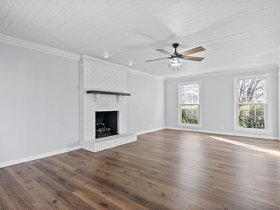 4th image of 523 W Point Dr
