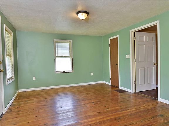5th image of 1757 Youngstown Kingsville Rd NE