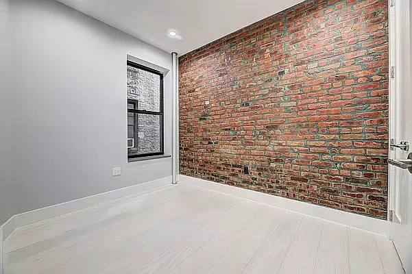 Rented by REAL New York | media 32